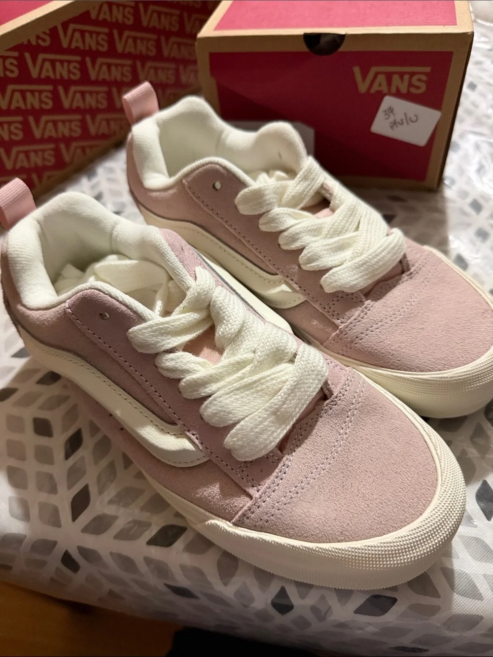 Vans Kids Old Skool Sneakers in Light Pink and White